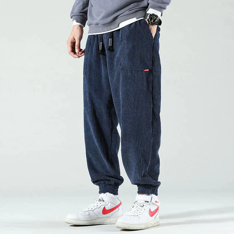 Baggy Pants - Herrenhose mit Kordelzug und lockerer Passform