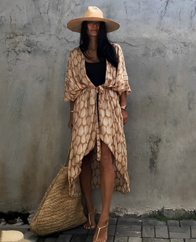 Leona Bohemian Kimono | Sommerlich-stilvoller Strandkimono mit tropischem Muster