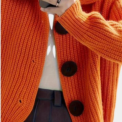 Gekürzte Strickjacke aus Rippenstrick für Frauen