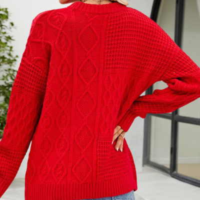 Eleganter Pullover aus Zopfstrick für Frauen