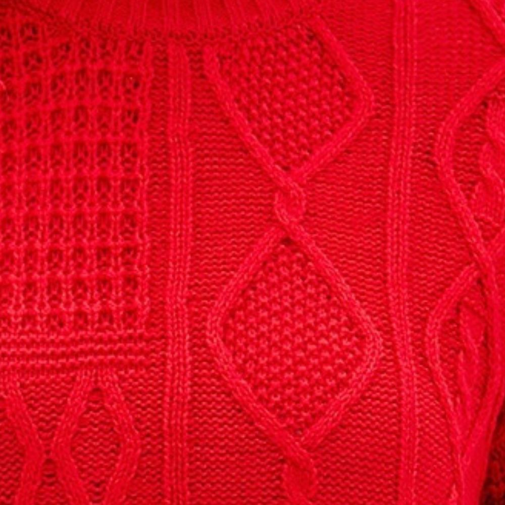 Eleganter Pullover aus Zopfstrick für Frauen
