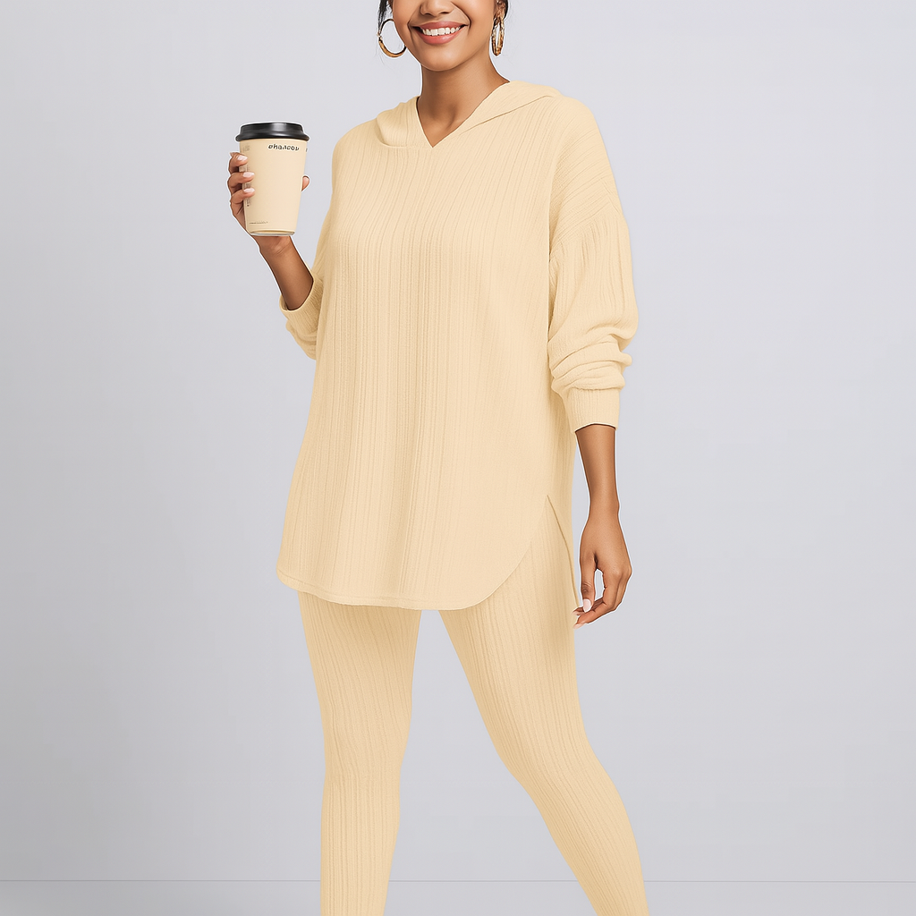 Damen Zweiteiler aus Rippstrick – Kapuzenpullover mit langen Ärmeln & Skinny Hose – Lässiges Freizeit-Outfit