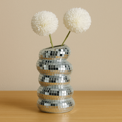 GlamSphere – Spiegelverkleidete Discovase mit Retrocharme und modernem Flair