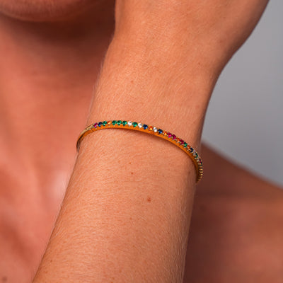 Lebendiger Lila Regenbogen