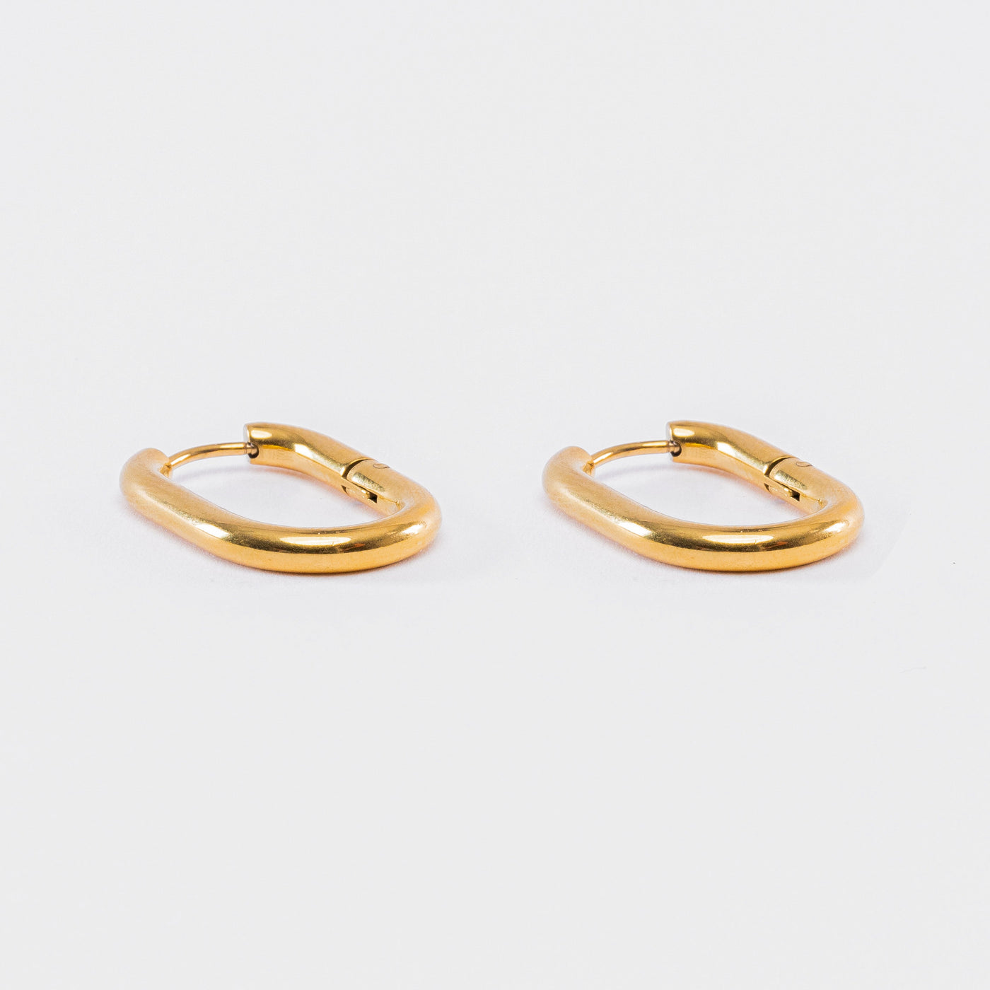 Nyra: Elegantes und zeitloses Design