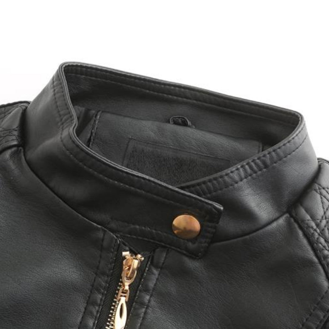 Schicke Lederjacke im Moto-Stil für Damen