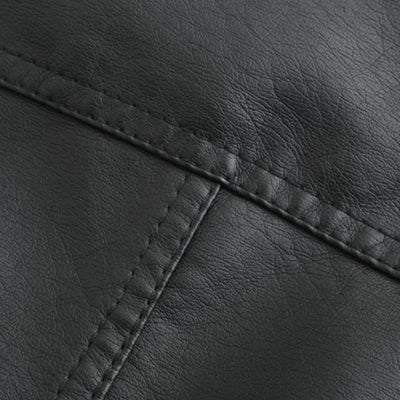 Schicke Lederjacke im Moto-Stil für Damen