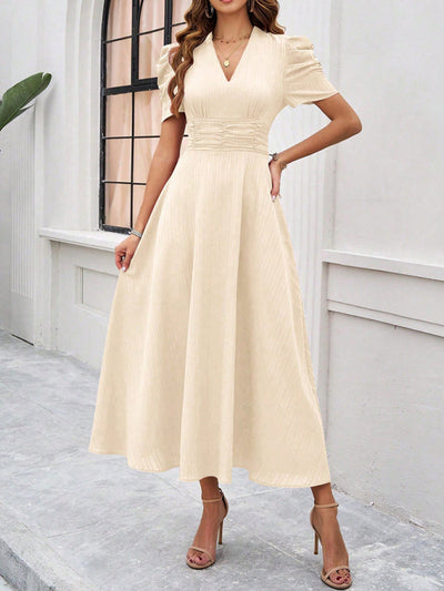 Dame Cocktail Midi-Kleid mit Puffärmeln