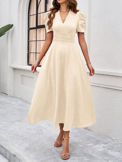 Dame Cocktail Midi-Kleid mit Puffärmeln