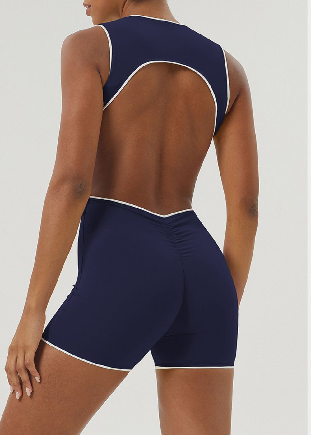 Kurzer Jumpsuit - Line Up