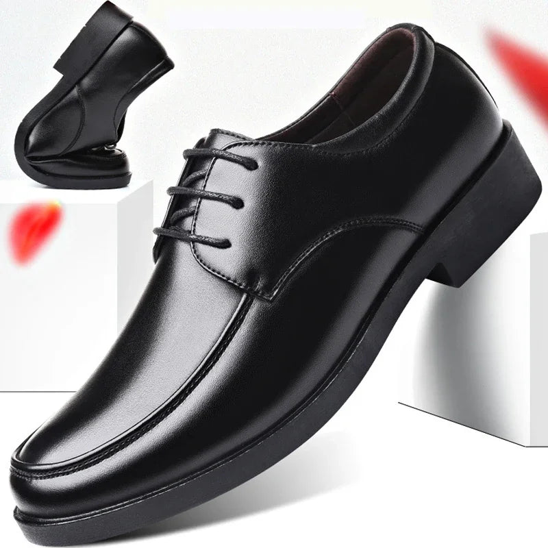 Derbies für Herren - Sommerliche schwarze Oxford Business Schuhe