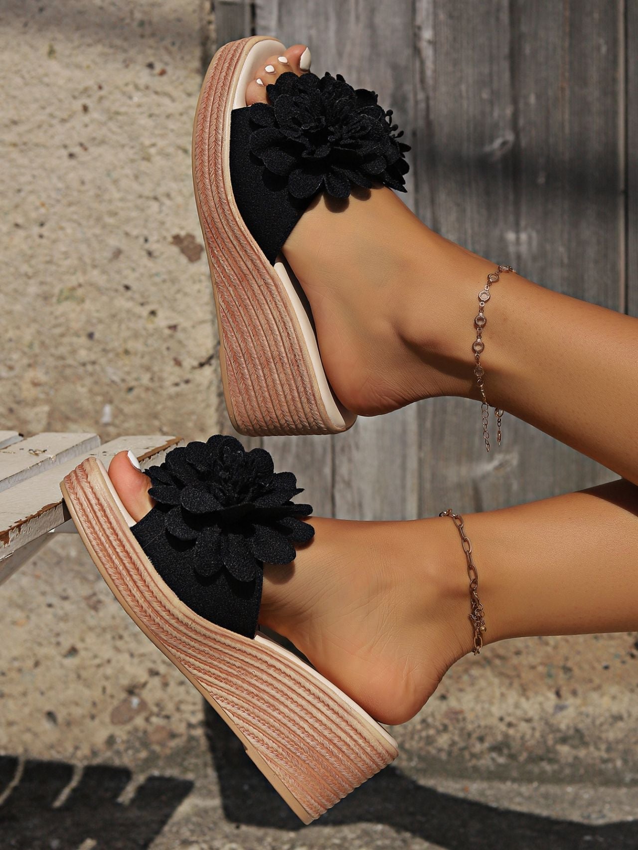 Keilsandale mit 3D-Blume | Riemenlos | Romantisch & Sommerlich