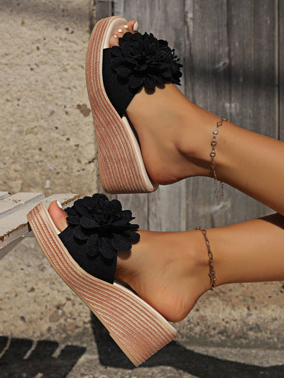 Keilsandale mit 3D-Blume | Riemenlos | Romantisch & Sommerlich