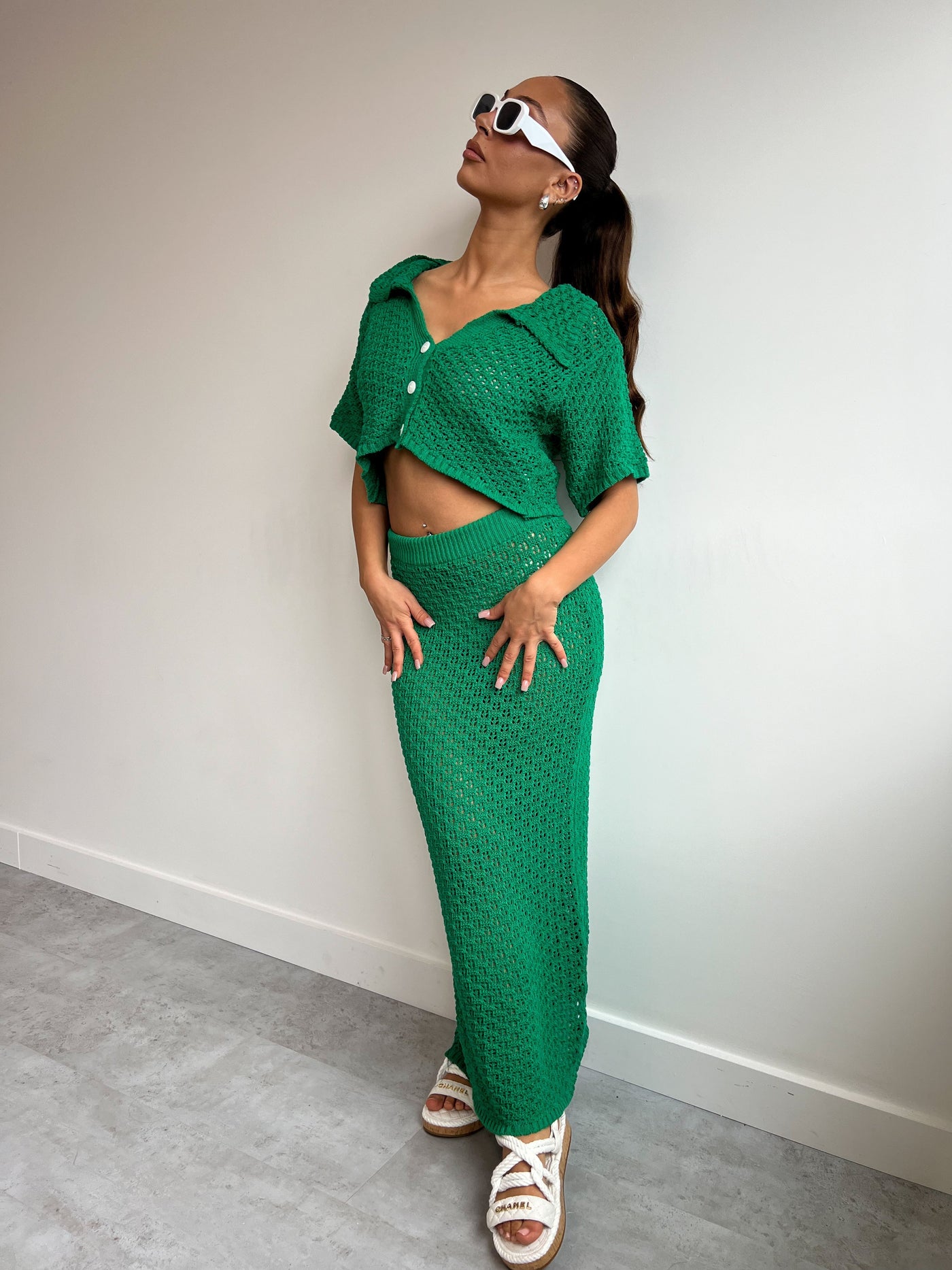 Strick-Set mit Knopfleiste | Kurzarm-Top & Maxi-Rock | Elegantes Häkel-Design