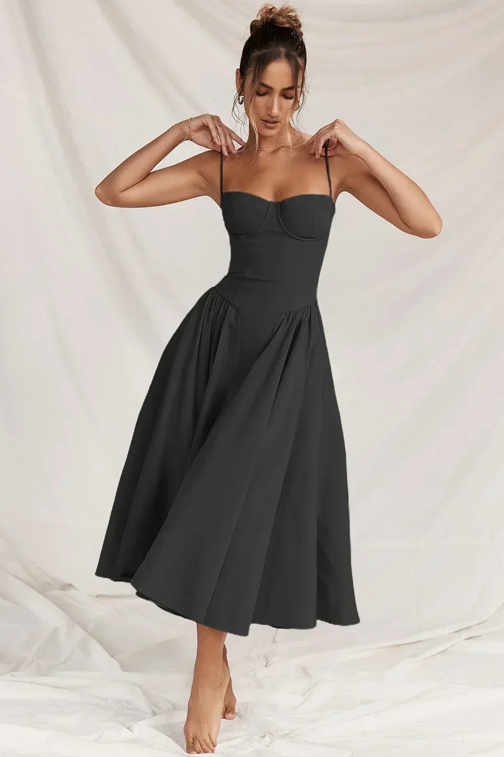 Vintage Sommerkleid für Damen – Leicht und Luftig mit Spaghettiträgern