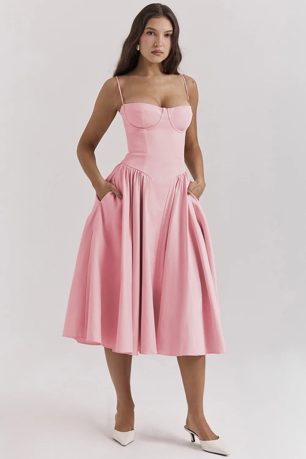 Vintage Sommerkleid für Damen – Leicht und Luftig mit Spaghettiträgern