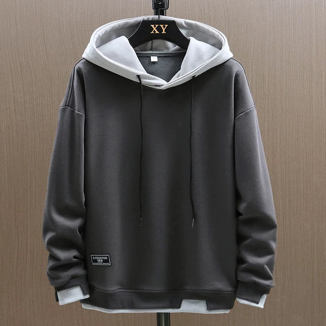 Klassischer Hoodie mit Taschen für Männer