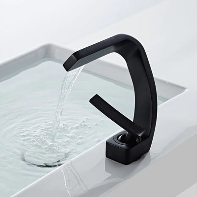 AquaArc Moderner Küchenwasserhahn