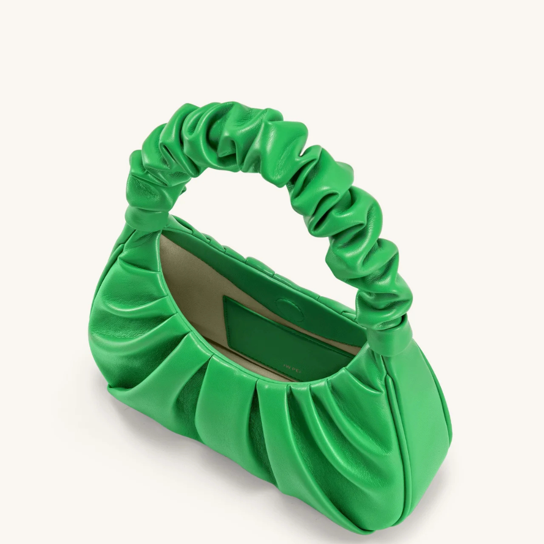 Handtasche mit Raffung | Halbmond-Form | Modisch & Modern