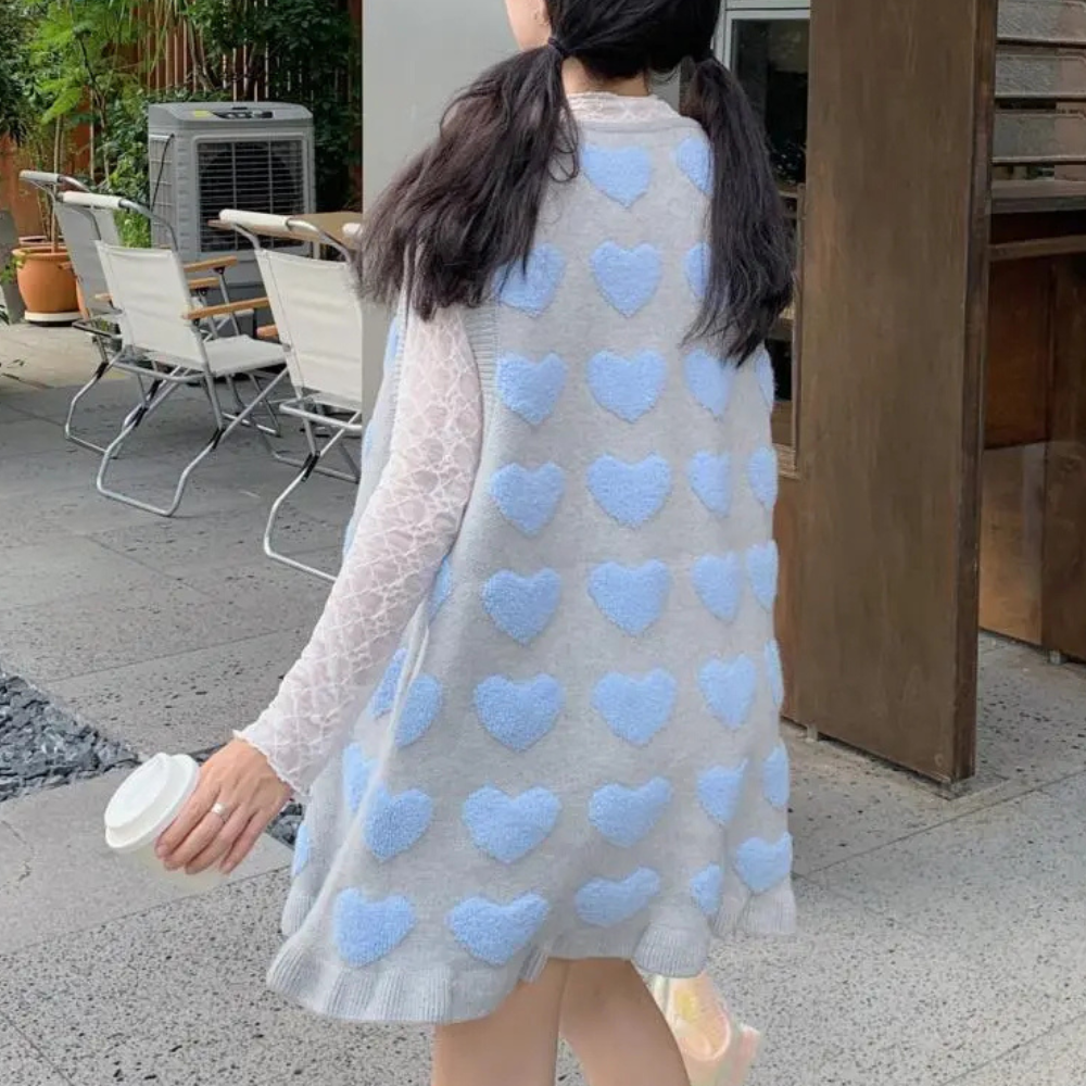 Strickweste | Herz-Design | Verspielter Look