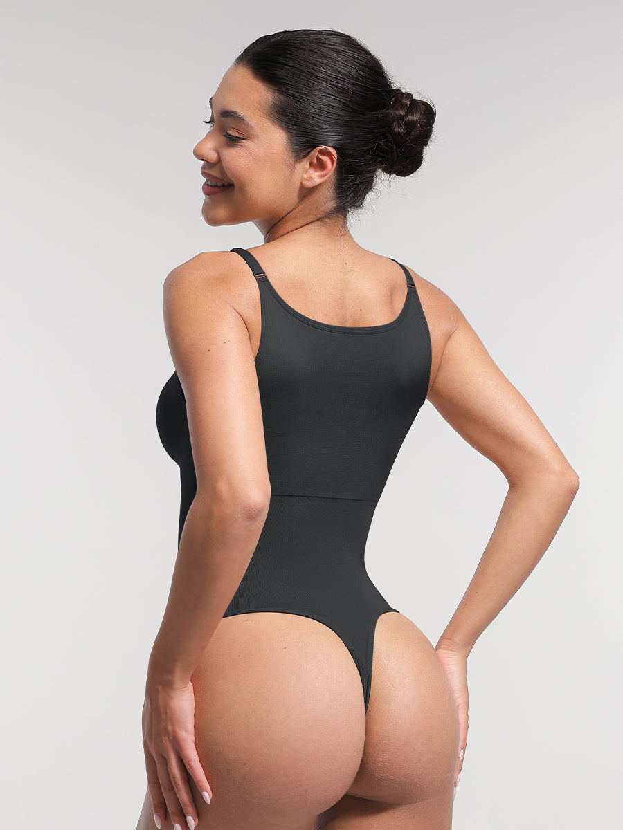 Nahtloser, figurformender String-Shapewear-Body
