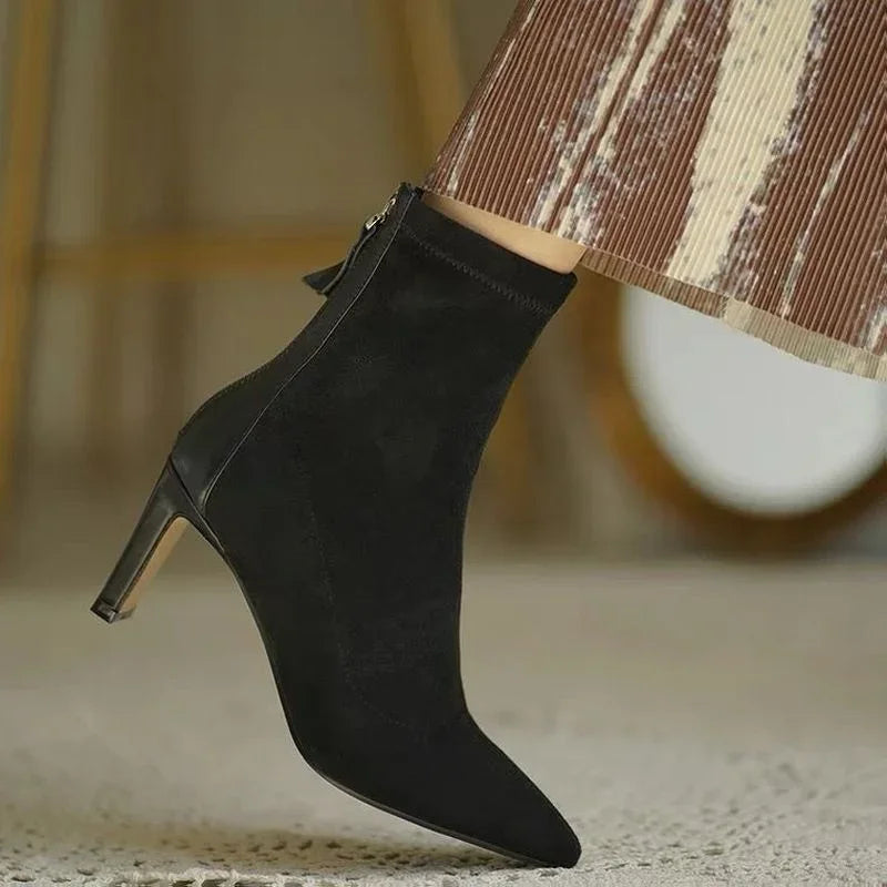 Atelier Stiefel | Sommerliche Wildlederstiefel mit hohem Absatz für Damen