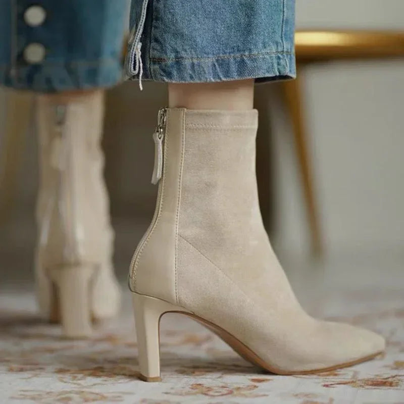 Atelier Stiefel | Sommerliche Wildlederstiefel mit hohem Absatz für Damen
