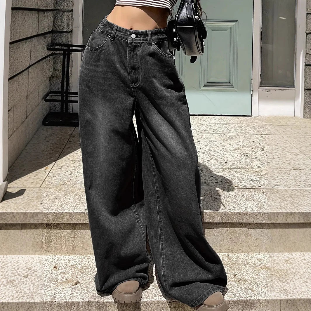 Manuela | Zeitloser Stil mit modischen Baggy Jeans