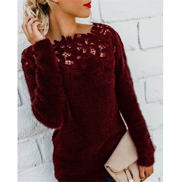 Winterpullover mit Blumen und Spitze