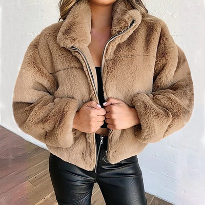 Flauschige Winterjacke für Damen