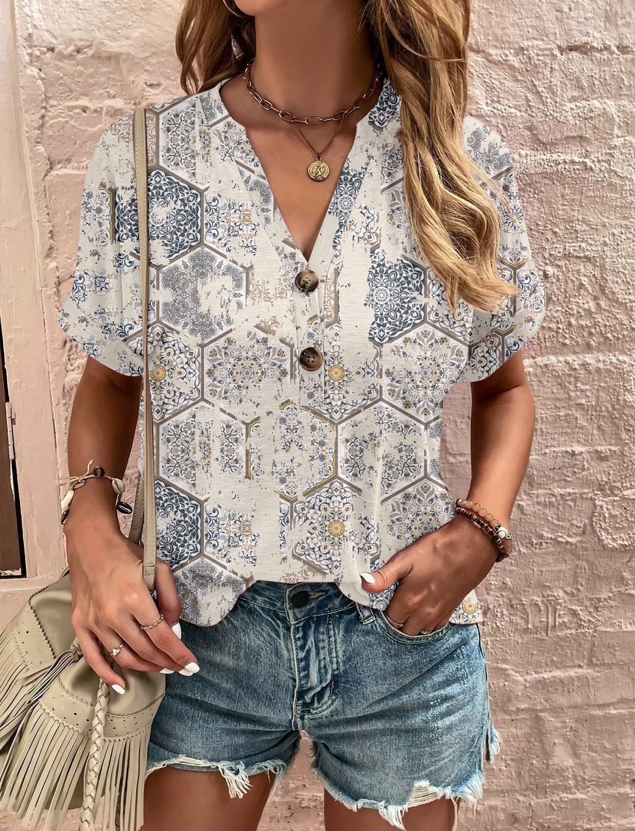 Bluse mit Knopfleiste | Florales Muster | Lässiger Stil