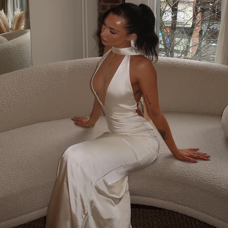 Faelira ™ | Maxikleid aus Satin mit Schluppenkragen