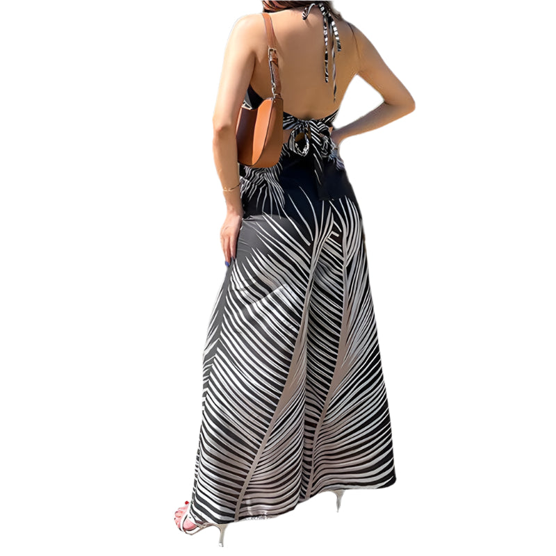 Juvia - Elegante Slå-Over-Jumpsuit mit ausgeschnittenen Details