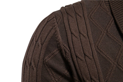 Strickjacke mit V-Ausschnitt und Zopfmuster für Herren