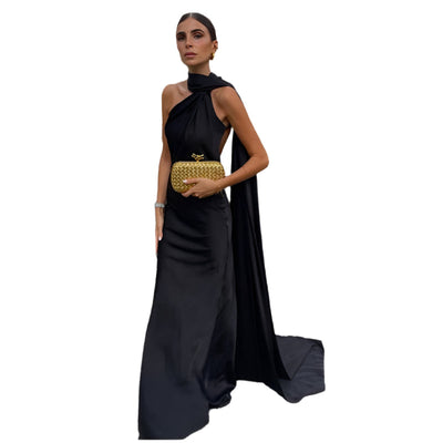 Elégance Nocturne – Elegantes Cocktailkleid mit Bindenausschnitt und offenem Rücken