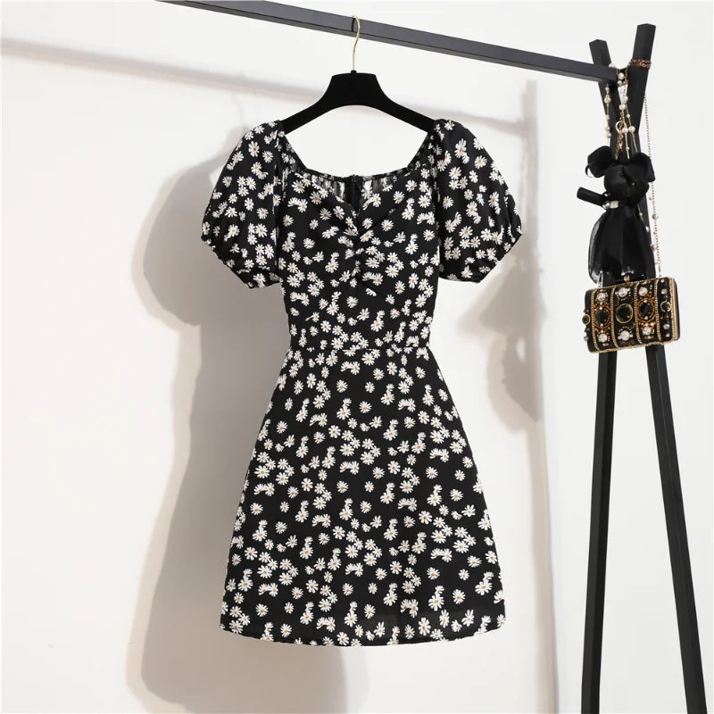 Barbara Blumenkleid | Luftiges Minikleid mit kurzen Ärmeln und Blumendruck für den Sommer