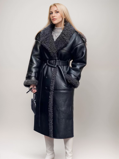Langer Kunstledermantel | Teddykragen | Gürteltaillierung