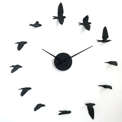 SkyFlight künstlerische Wanduhr mit Schwalbensilhouette