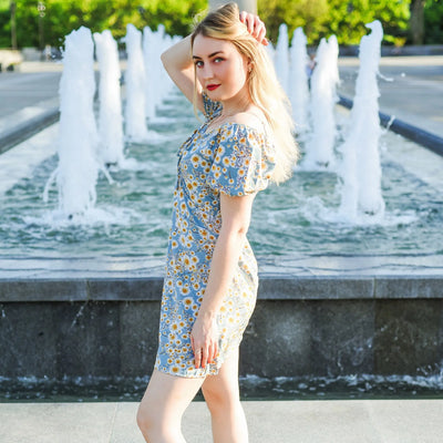 Barbara Blumenkleid | Luftiges Minikleid mit kurzen Ärmeln und Blumendruck für den Sommer