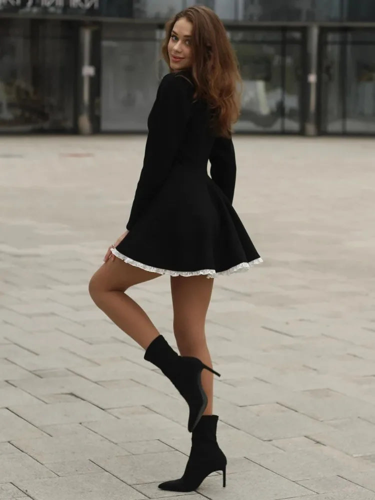 Billie™ | Anmutiges schwarzes Kleid