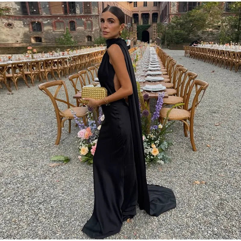 Elégance Nocturne – Elegantes Cocktailkleid mit Bindenausschnitt und offenem Rücken