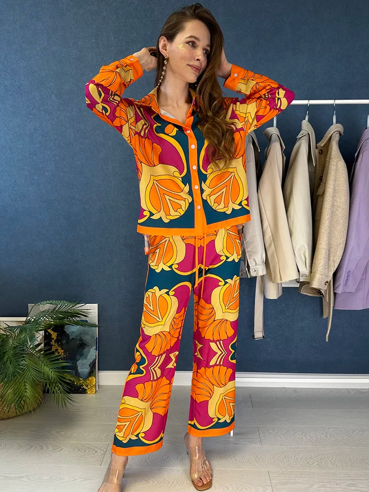 Amalia Eleganter Anzug | Elastische Hose und Blusen-Set mit Sommerblumenmuster