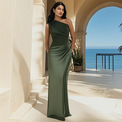 Amber™ – Ein Schulter Satin Maxikleid