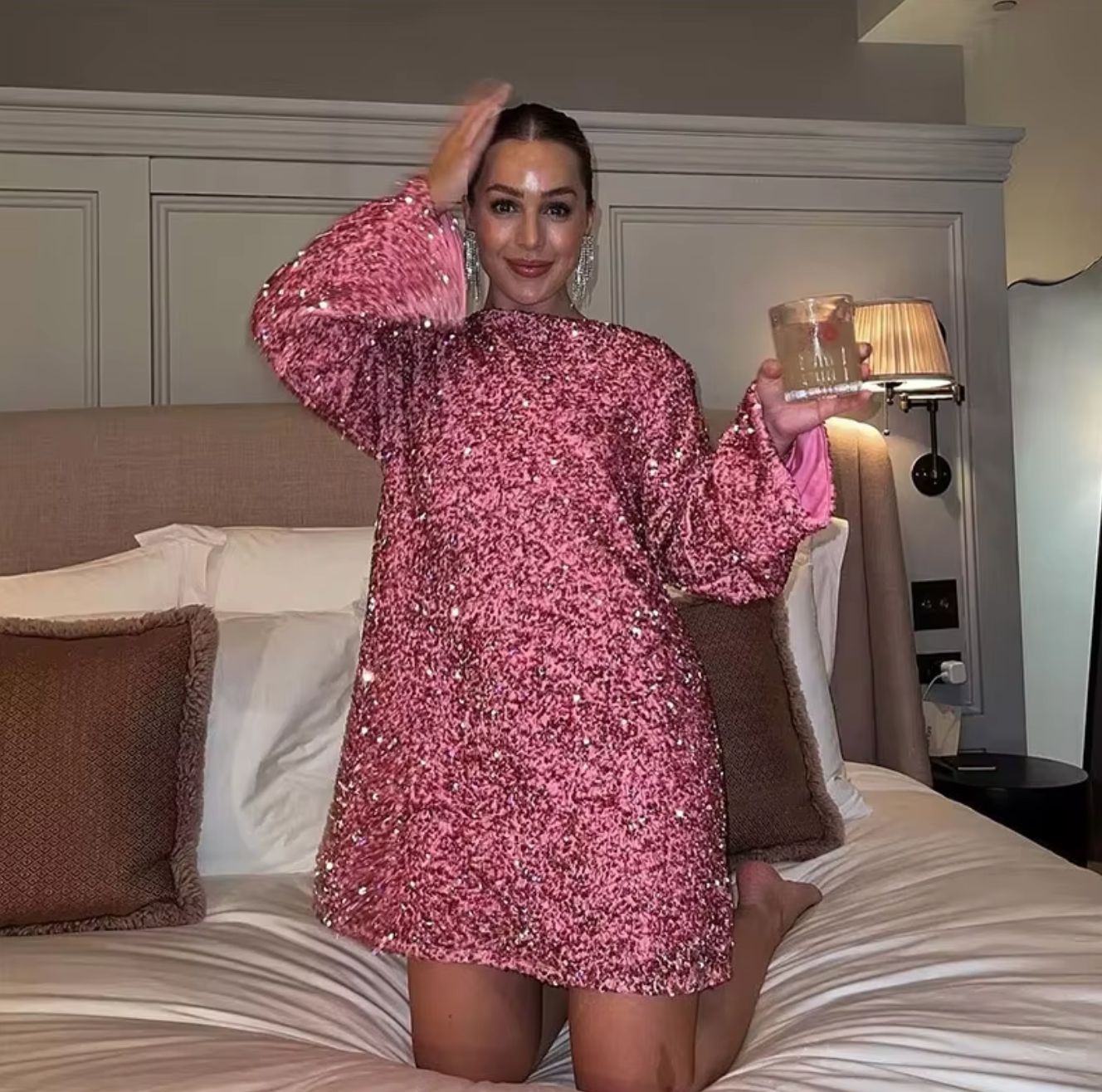 Izzy™ | Pailletten-Schleifenkleid