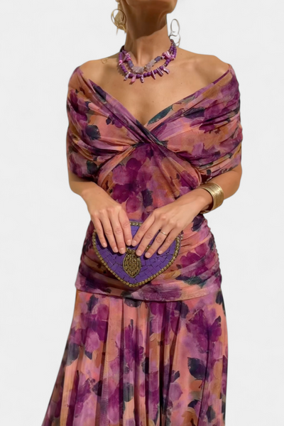 Alondra Maxikleid mit kreativem Blumenprint und V-Ausschnitt
