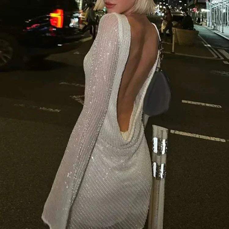 Zerynna™ | Rückenfreies, schimmerndes Minikleid mit langen Ärmeln