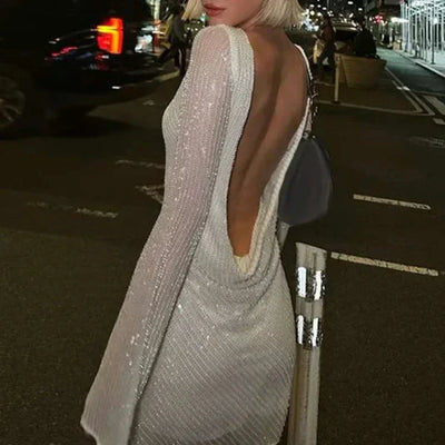 Zerynna™ | Rückenfreies, schimmerndes Minikleid mit langen Ärmeln