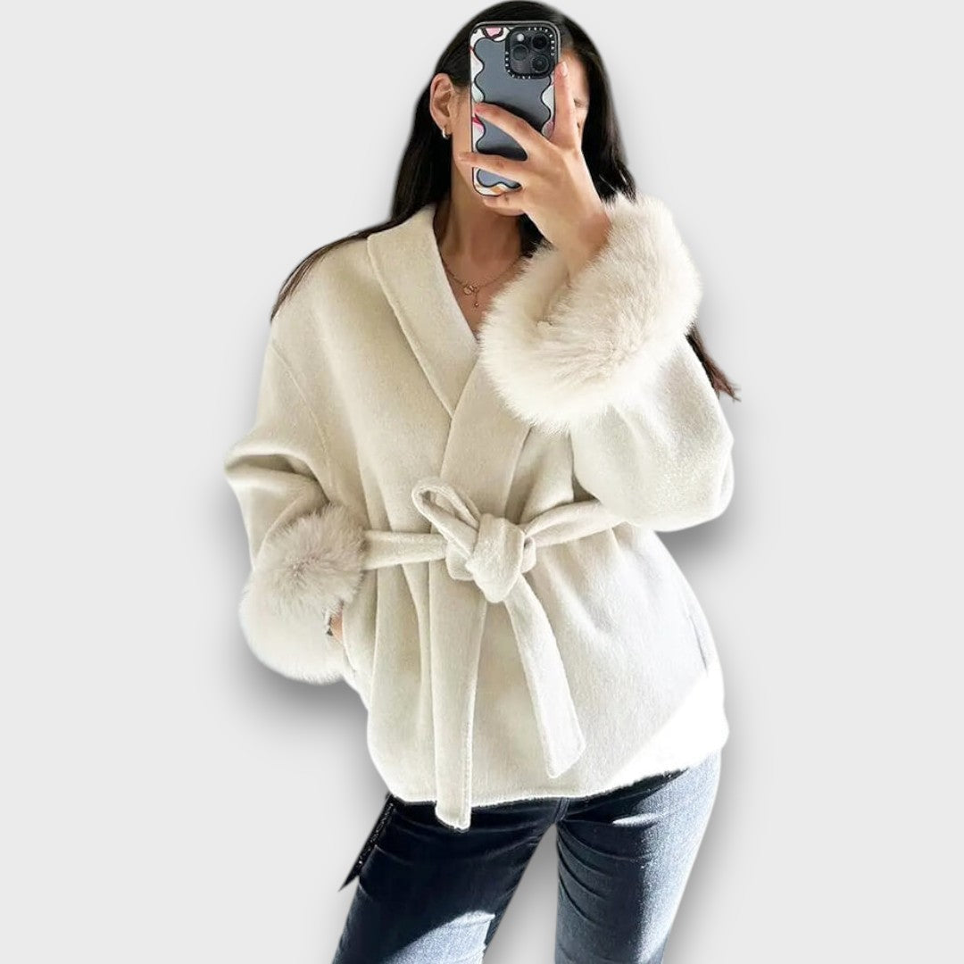 Gracelle – Mantel mit Fellmanschetten