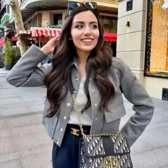 Bouclé Jacke für Damen – Trendige Cropped Sommerjacken