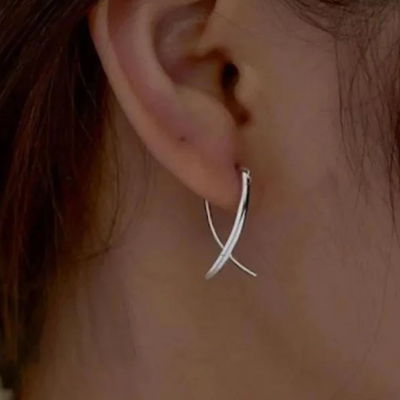 Dorothea – Silberne Linienpoesie